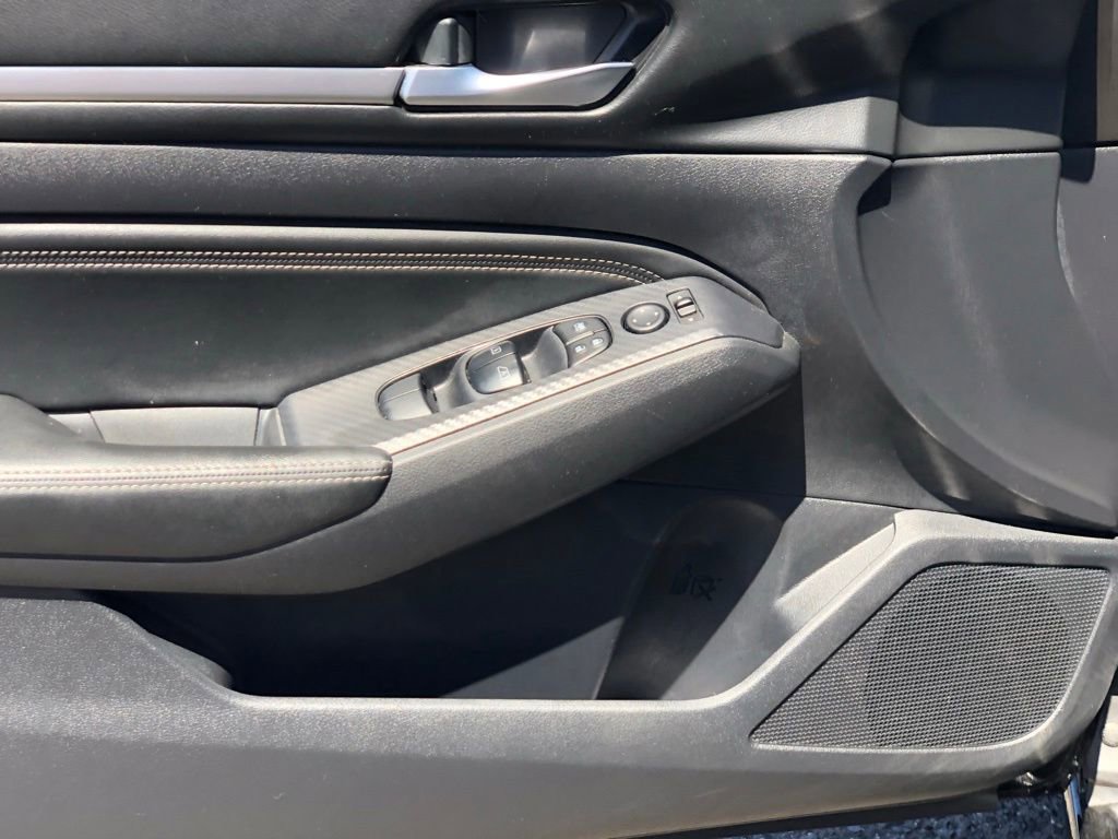 Used 2019 Nissan Altima 2.5 SV image 11