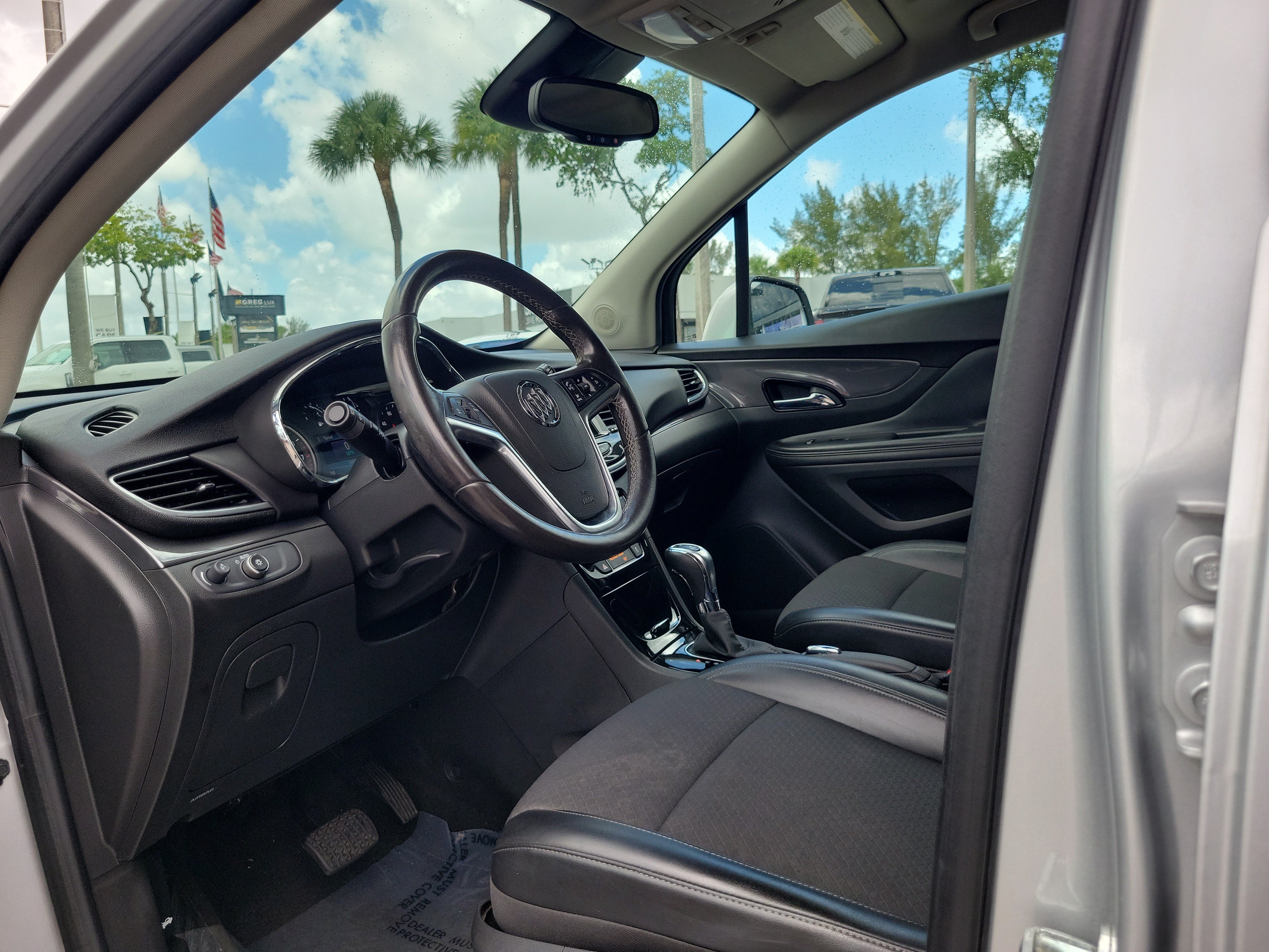 Used 2022 Buick Encore Preferred FWD image 11