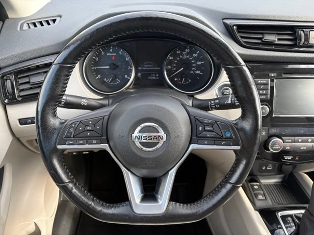 Used 2021 Nissan Rogue Sport SV AWD/4WD image 25