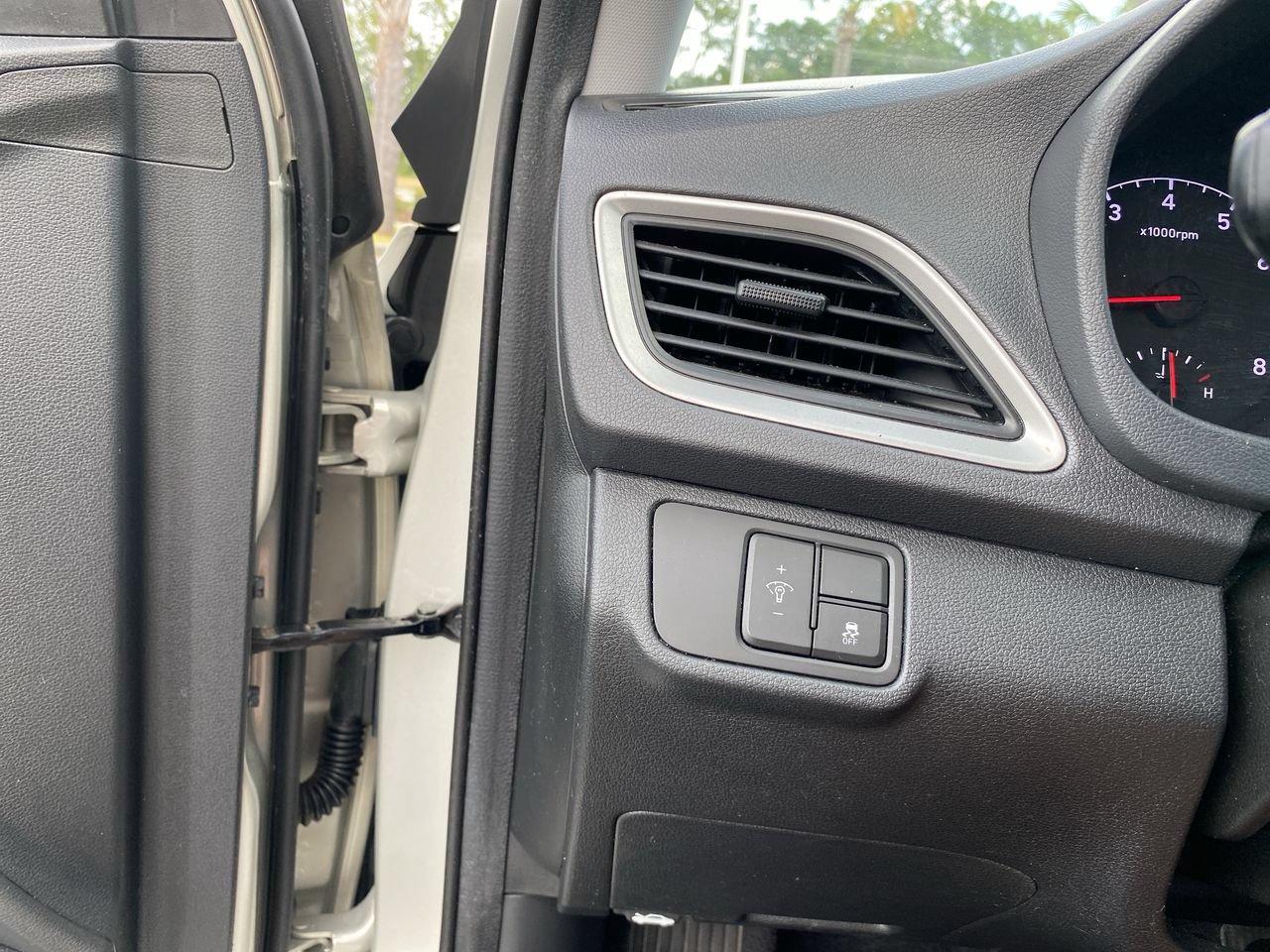 Used 2019 Hyundai Accent SE FWD image 20