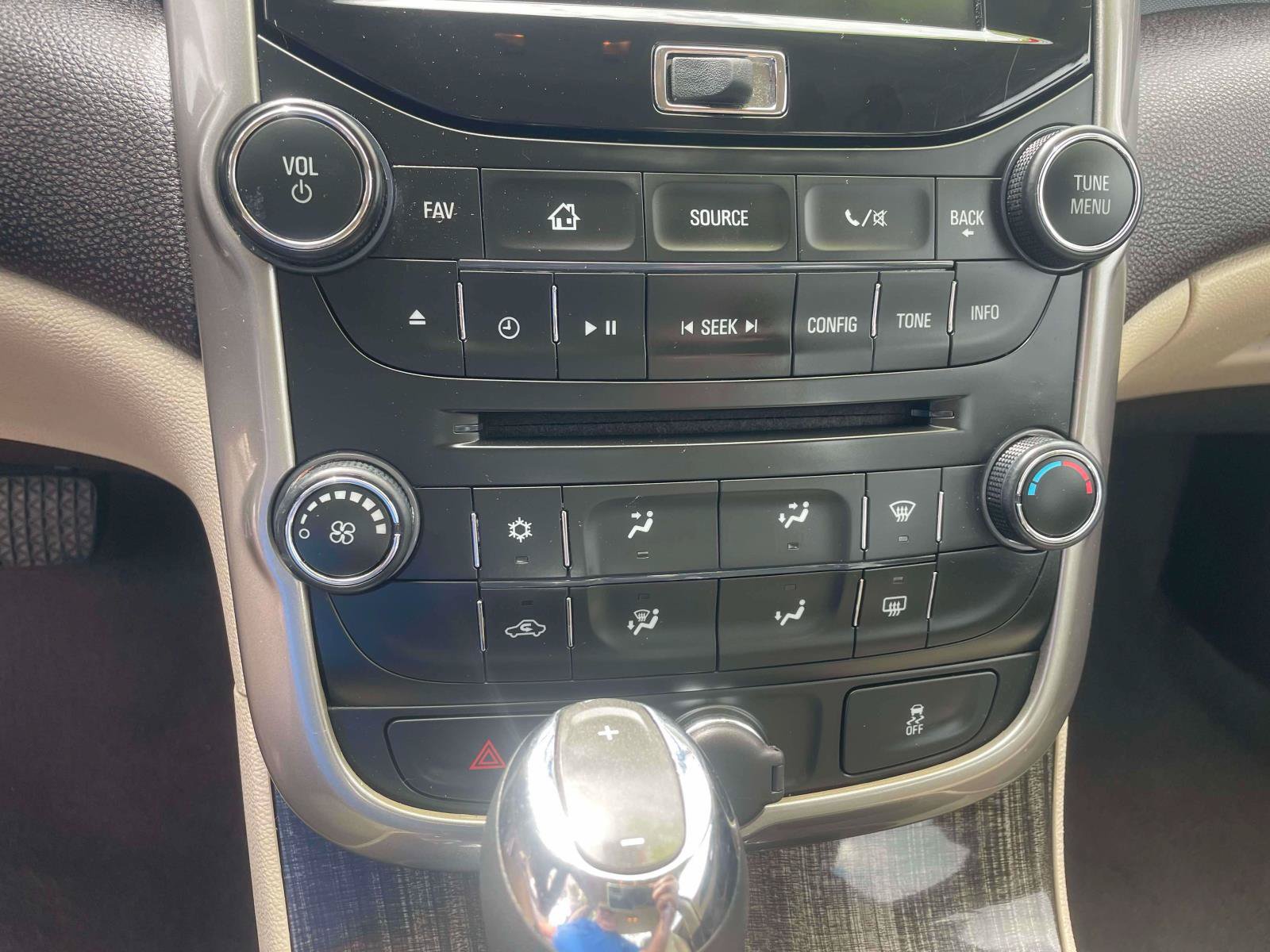 Used 2016 Chevrolet Malibu LT w/ Power Convenience Package FWD image 17
