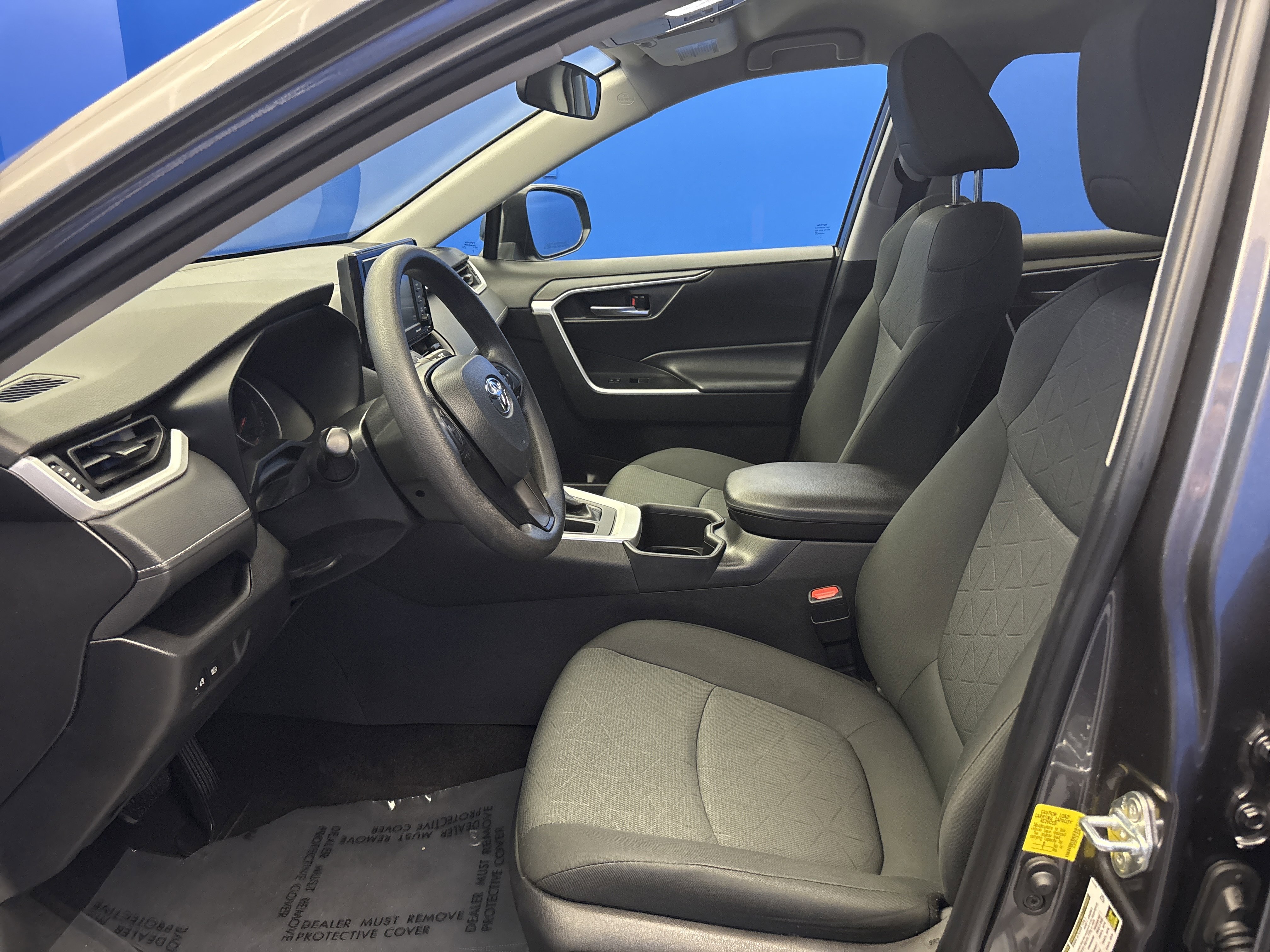 Used 2022 Toyota RAV4 XLE AWD/4WD image 12