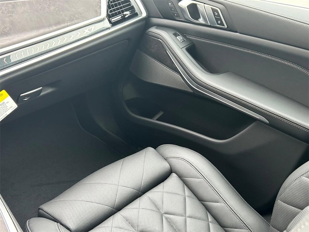 New 2025 BMW X7 xDrive40i image 10