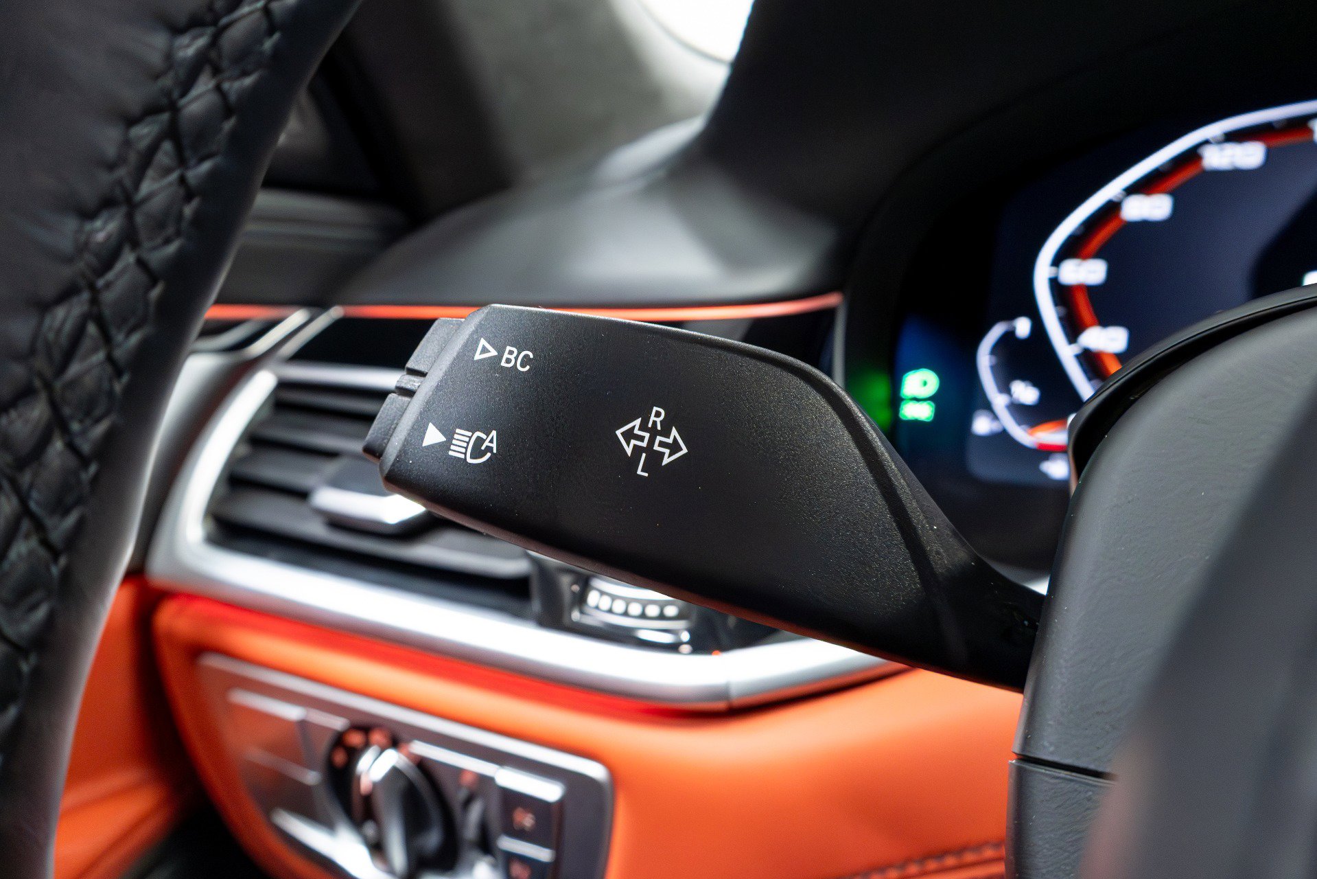 Used 2022 BMW M760i xDrive image 69