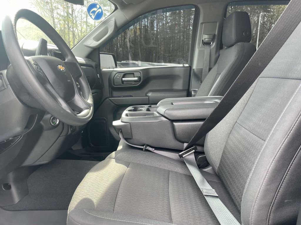 Used 2025 Chevrolet Silverado 1500 Custom image 25
