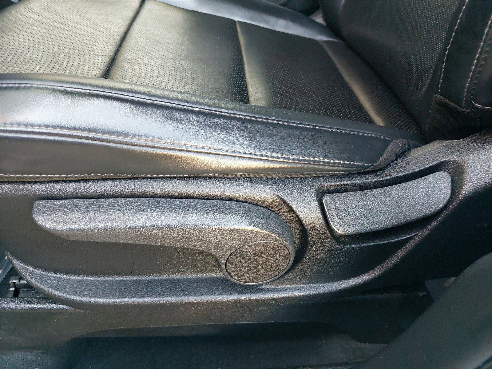 Certified 2022 Kia Telluride LX image 36