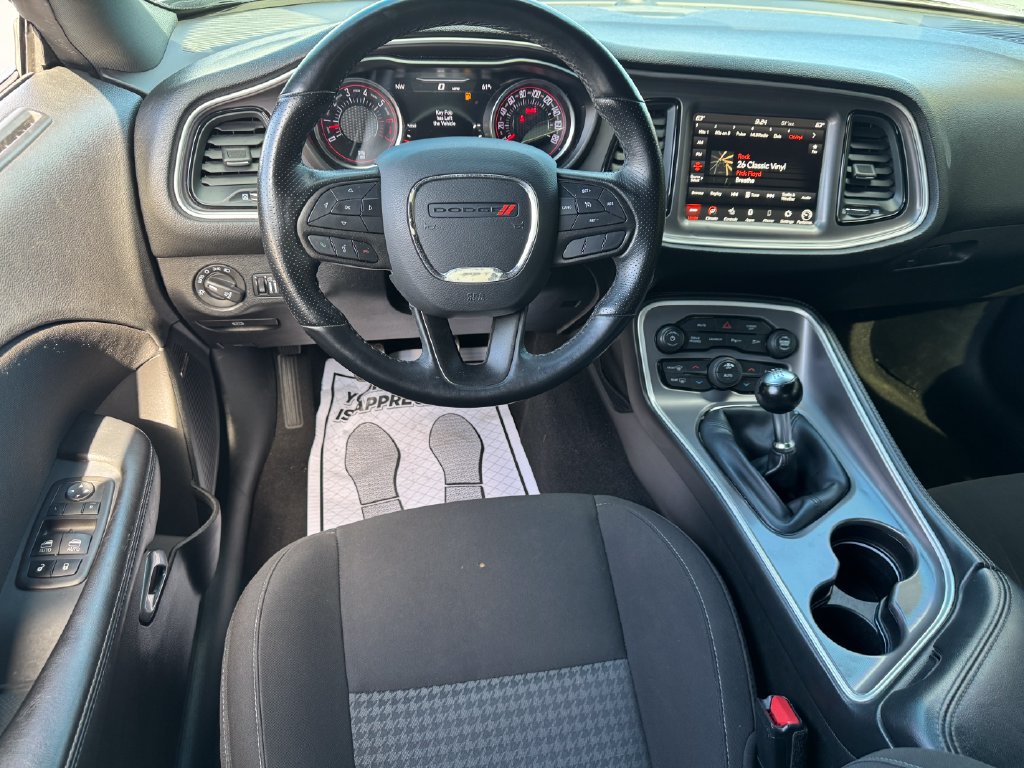 Used 2022 Dodge Challenger R/T Scat Pack RWD image 17