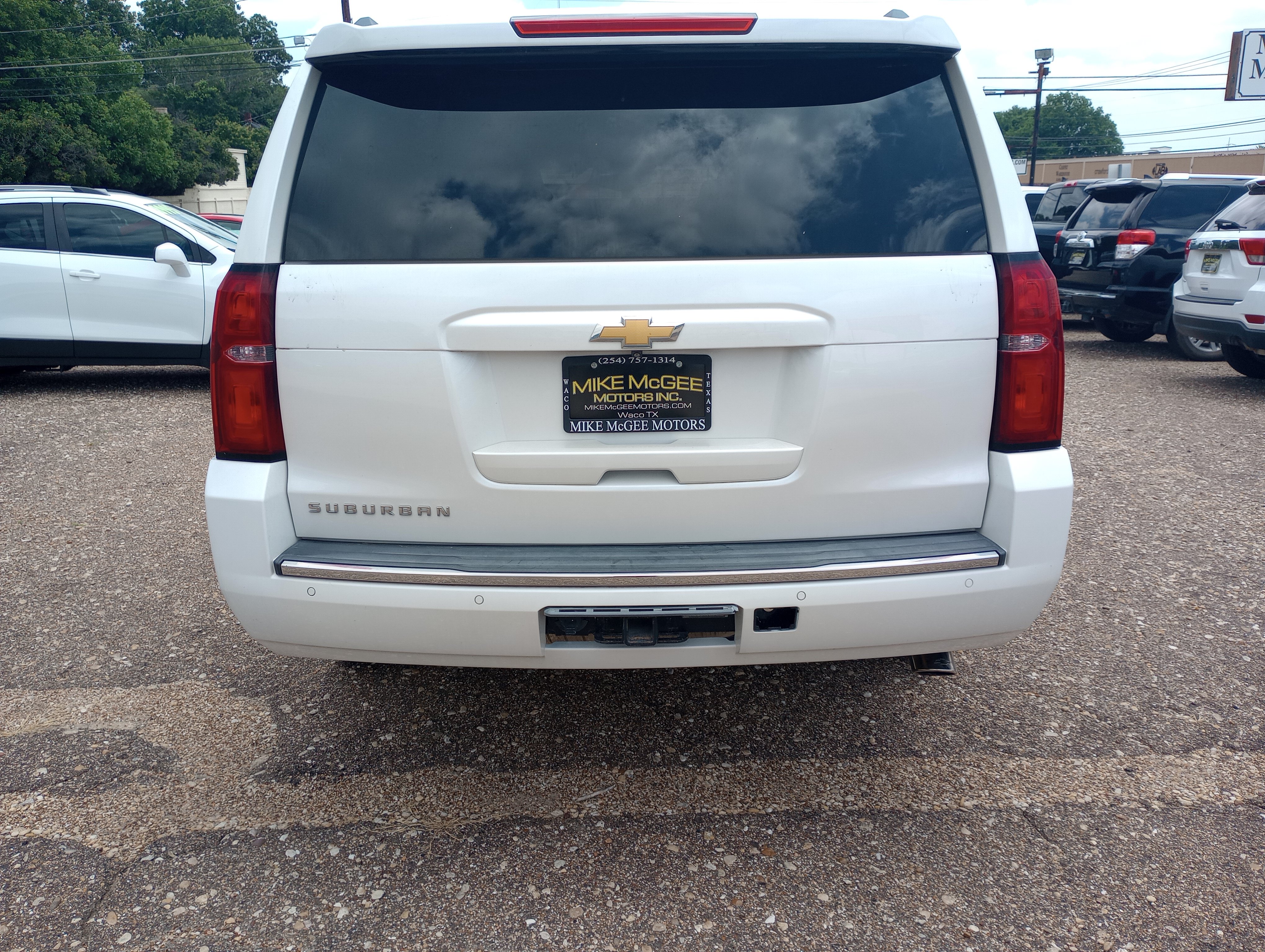 Used 2016 Chevrolet Suburban LTZ RWD image 6