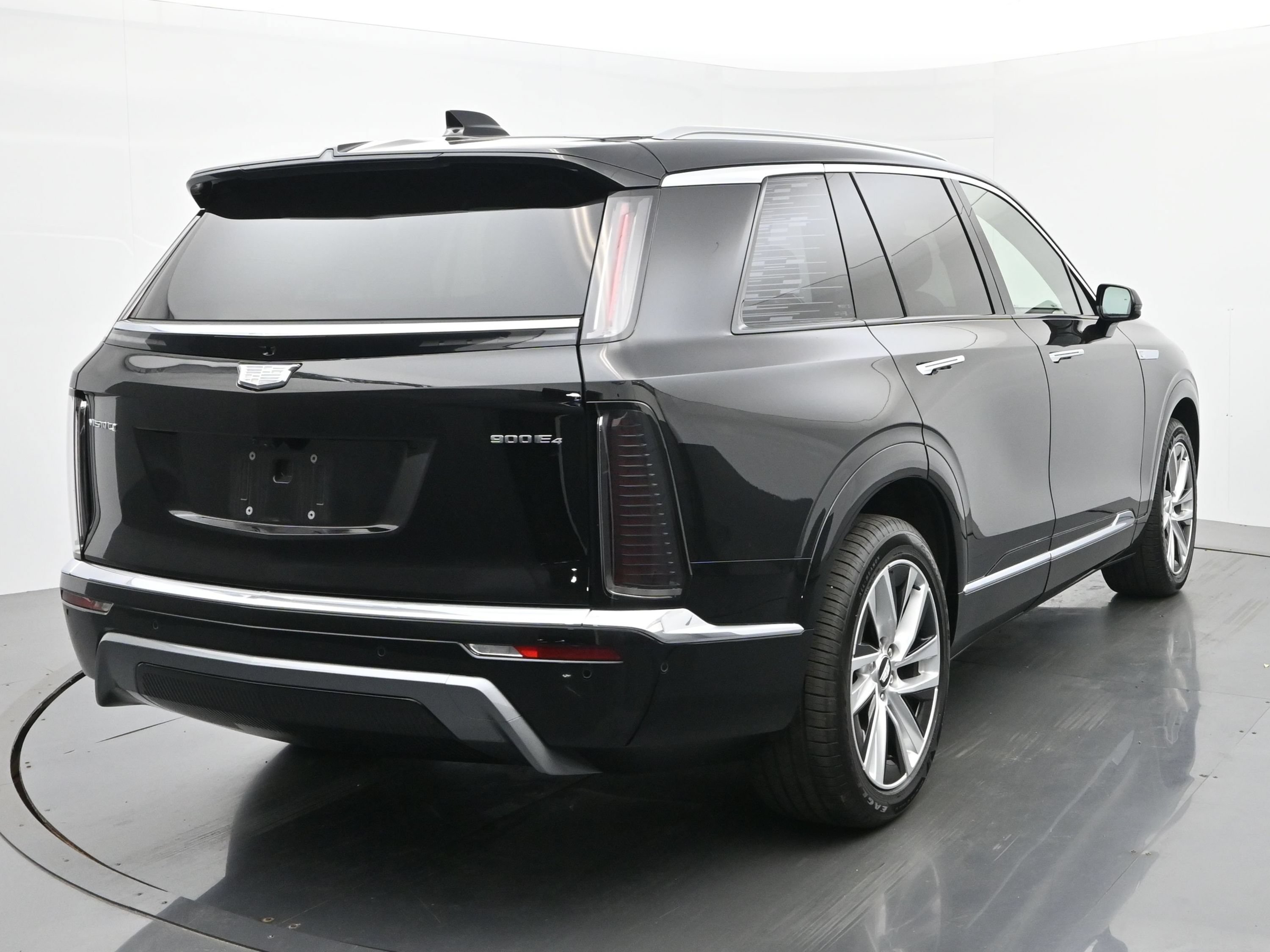 New 2026 Cadillac Vistiq Premium Luxury w/ LPO, Floor Liner Package AWD/4WD image 5