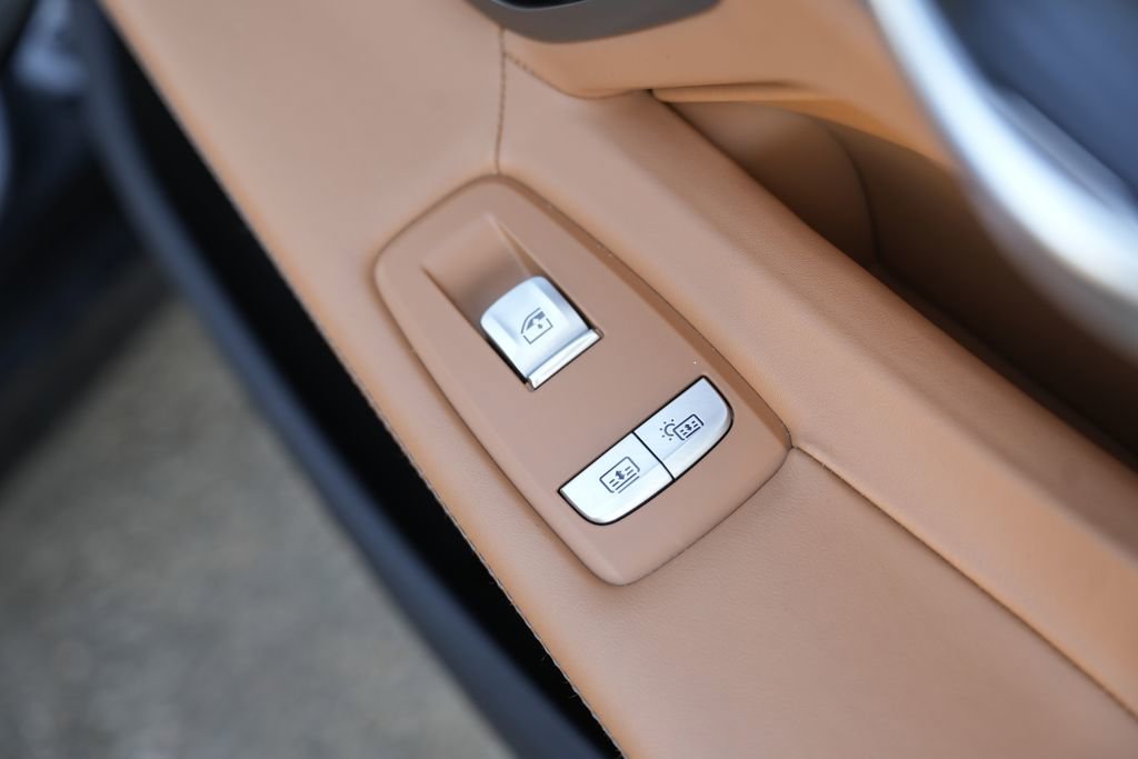 Used 2020 BMW 750i xDrive w/ Cold Weather Package image 42