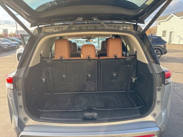 Used 2023 Nissan Pathfinder Platinum image 20