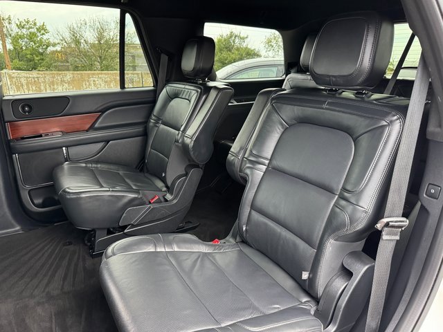 Used 2022 Lincoln Navigator Reserve w/ Monochromatic Package image 17
