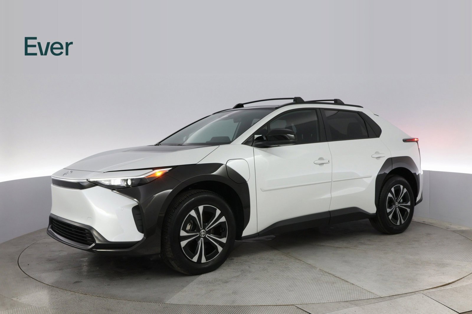 Used 2025 Toyota bZ4X FWD image 15