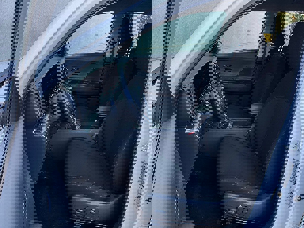 Used 2025 Hyundai Kona SEL image 10