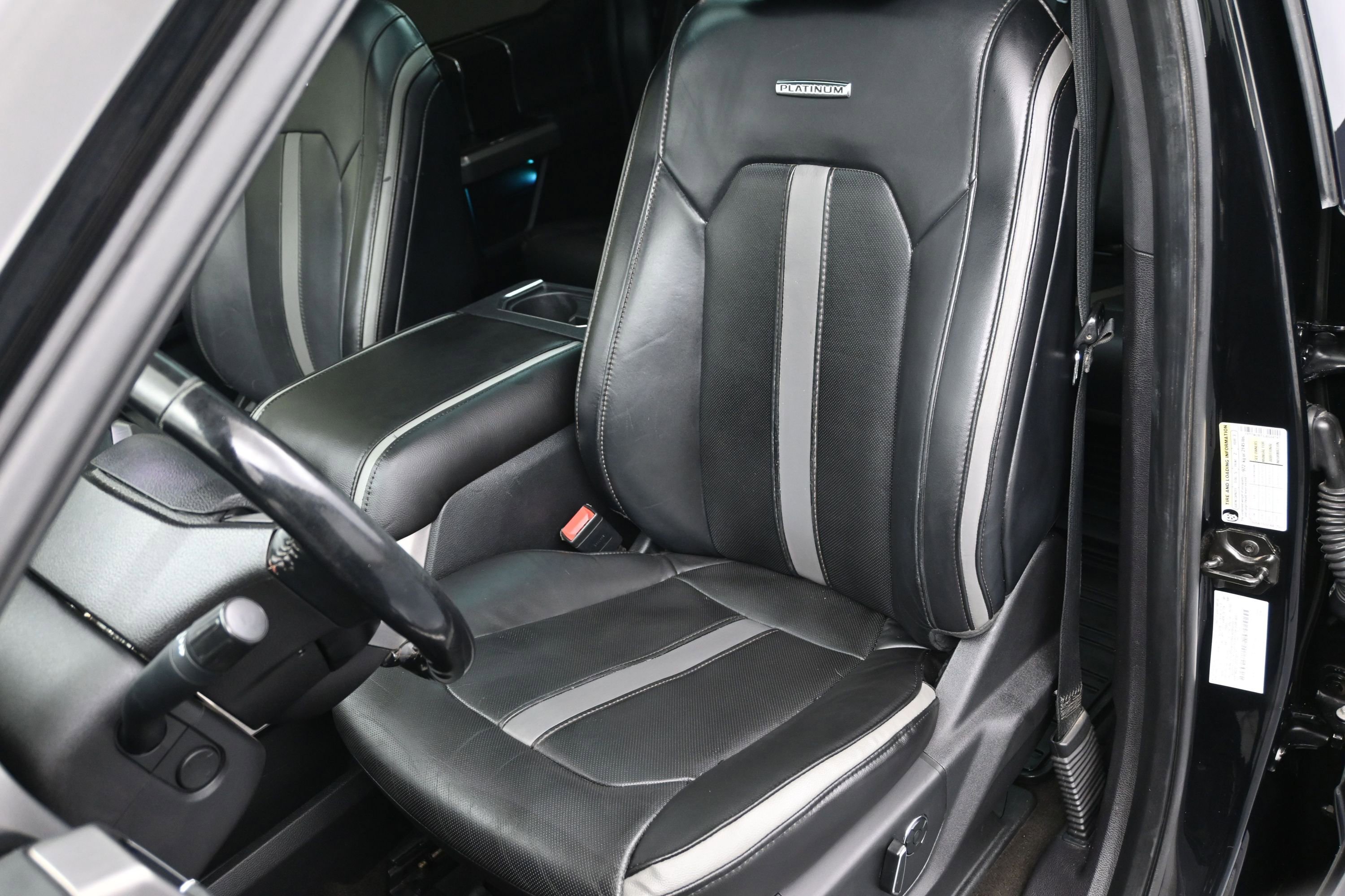 Used 2018 Ford F250 Platinum w/ Platinum Ultimate Package AWD/4WD image 20