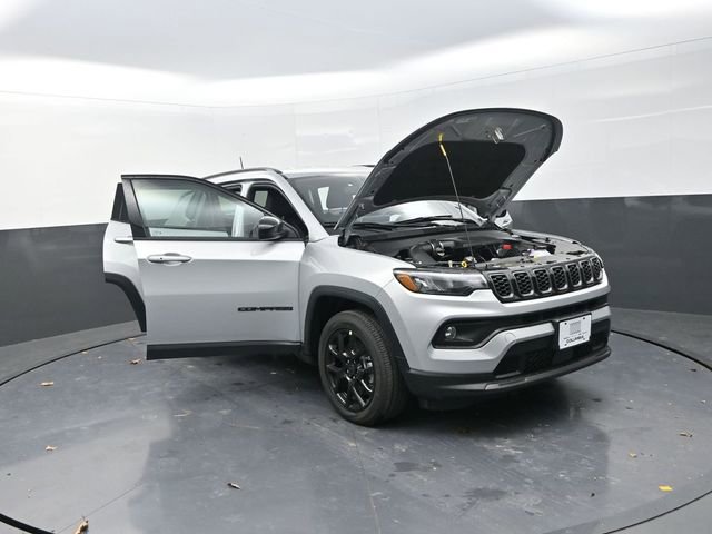 New 2026 Jeep Compass Latitude AWD/4WD image 30