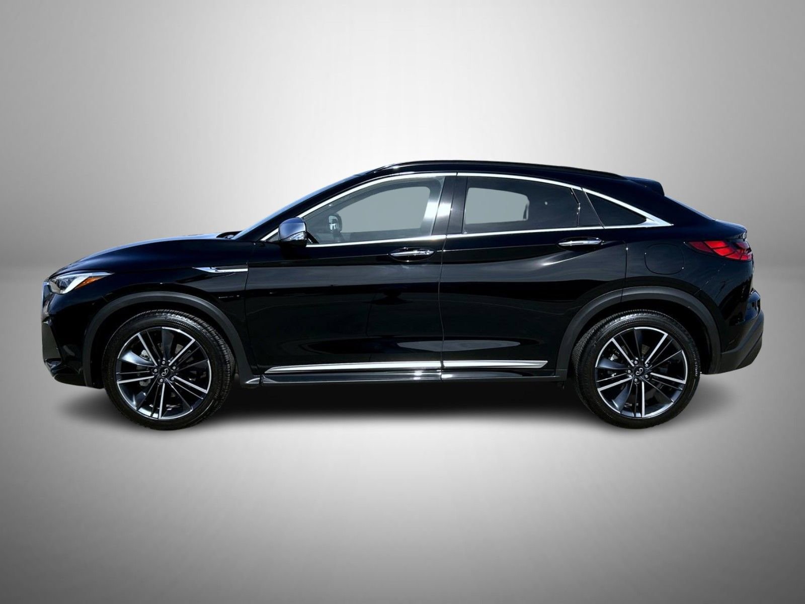 Used 2025 INFINITI QX55 Essential w/ Accent Package image 8