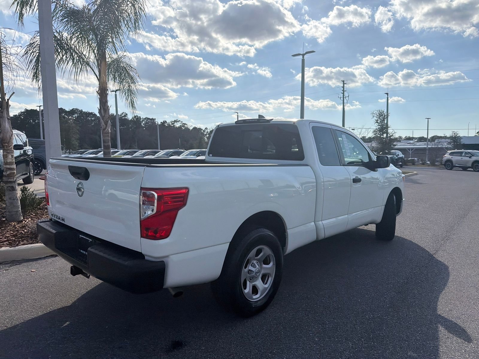 Used 2022 Nissan Titan S image 8