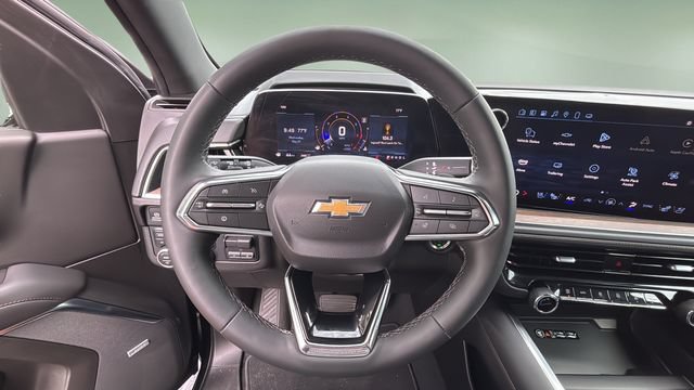 Used 2025 Chevrolet Tahoe High Country AWD/4WD image 12