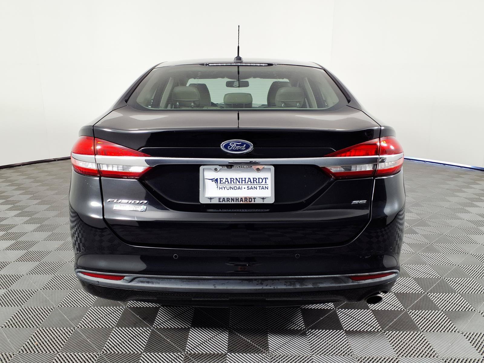 Used 2017 Ford Fusion Energi SE FWD image 5