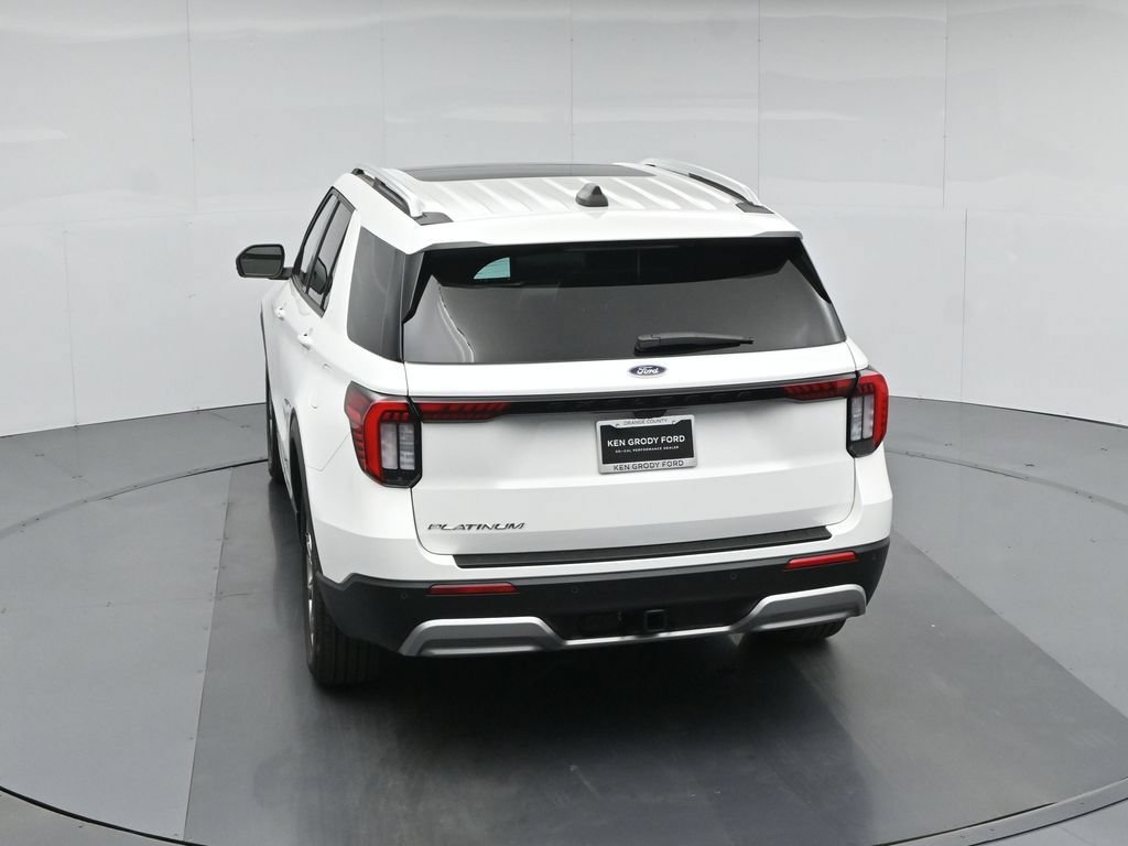 Certified 2025 Ford Explorer Platinum RWD image 47