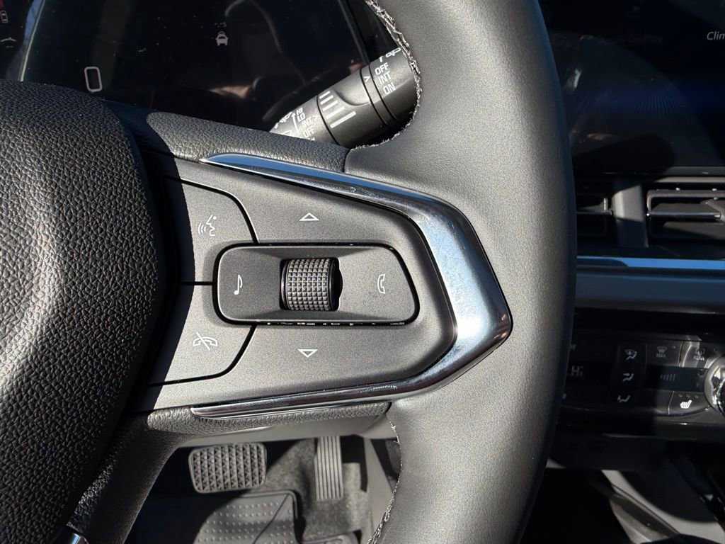 New 2026 Chevrolet Trax LT w/ Sunroof Package image 19