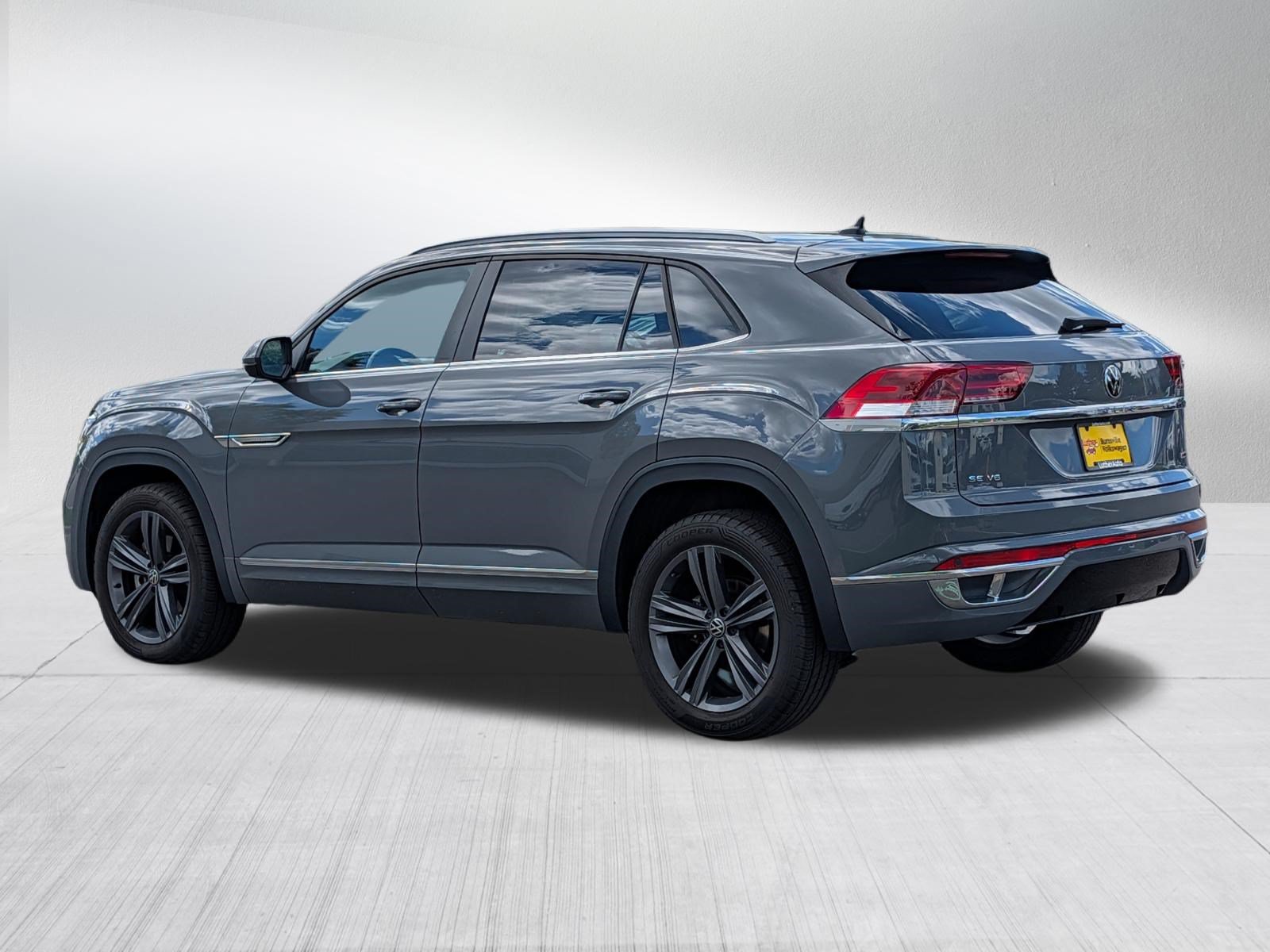 Certified 2021 Volkswagen Atlas Cross Sport SE AWD/4WD image 5