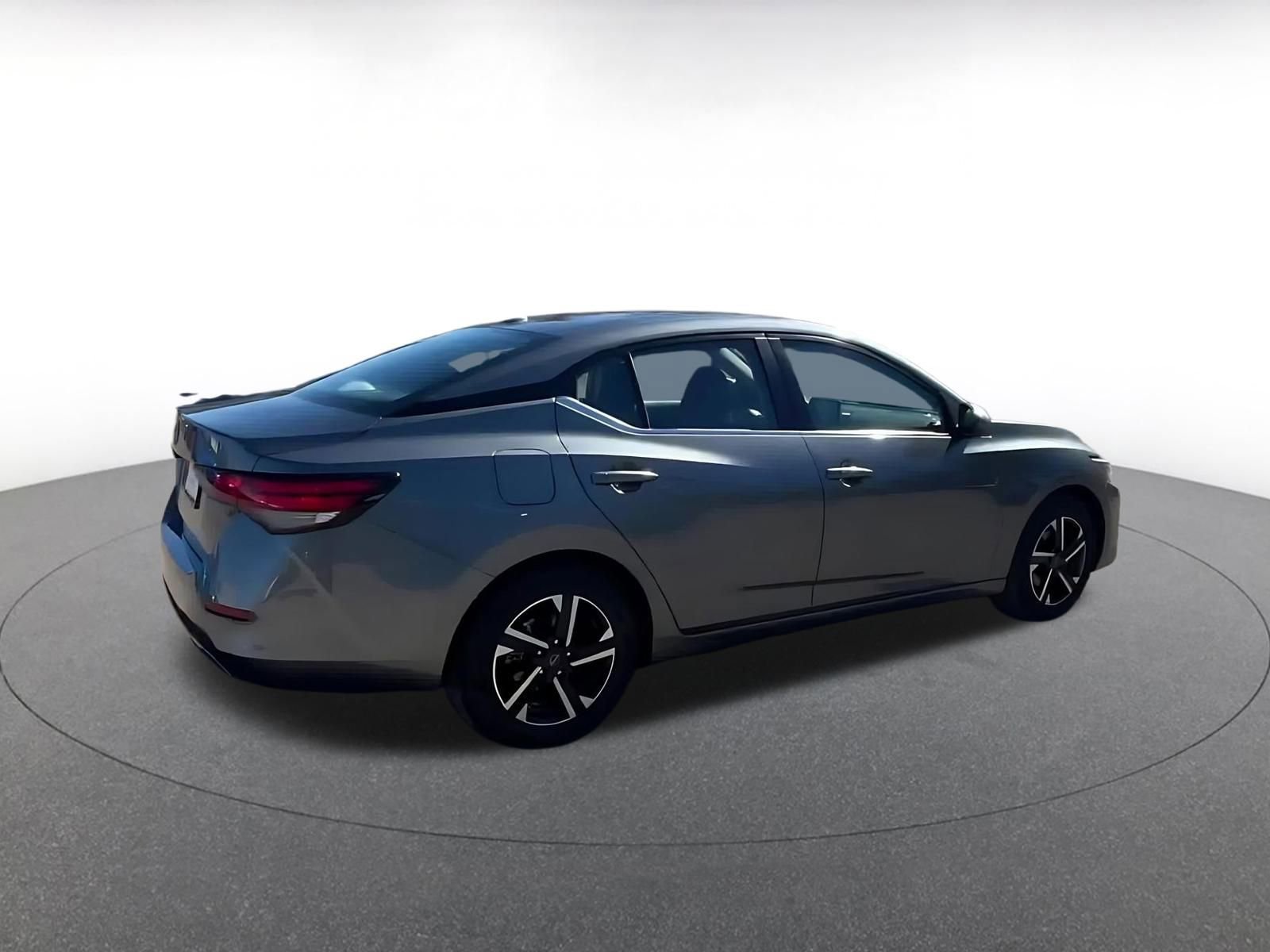 Used 2025 Nissan Sentra SV image 15