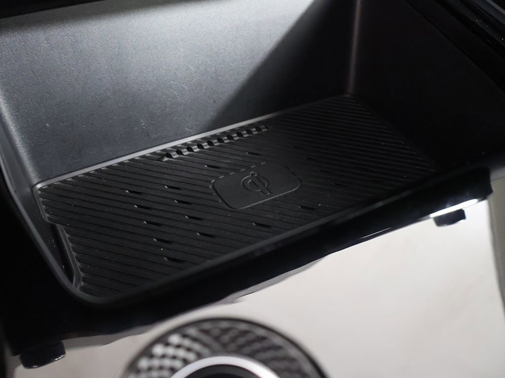 Used 2023 Kia Niro EX Touring image 57