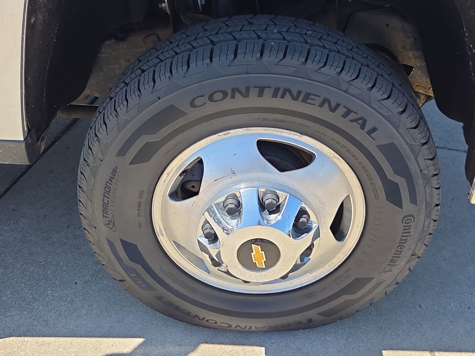 Used 2016 Chevrolet Silverado 3500 LT w/ LT Convenience Package AWD/4WD image 7