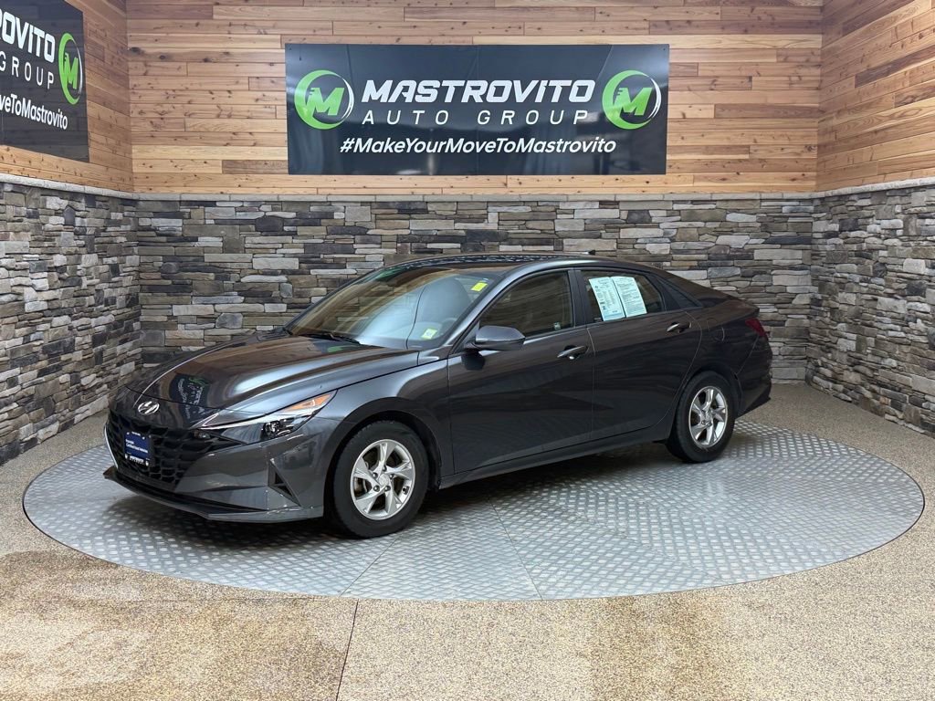 Used 2022 Hyundai Elantra SE image 4