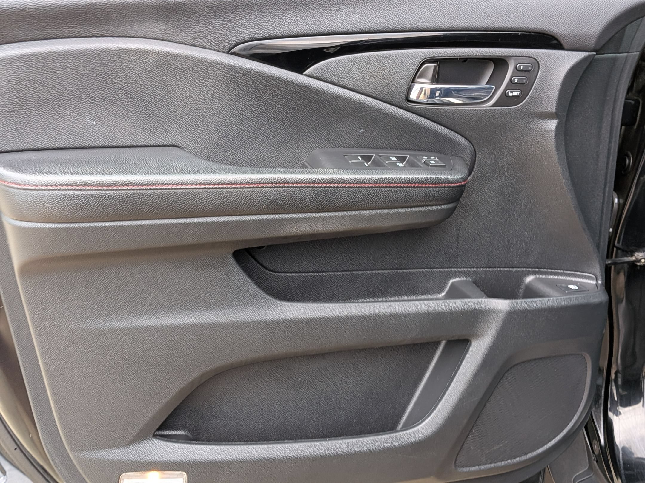 Certified 2019 Honda Ridgeline Black Edition image 12