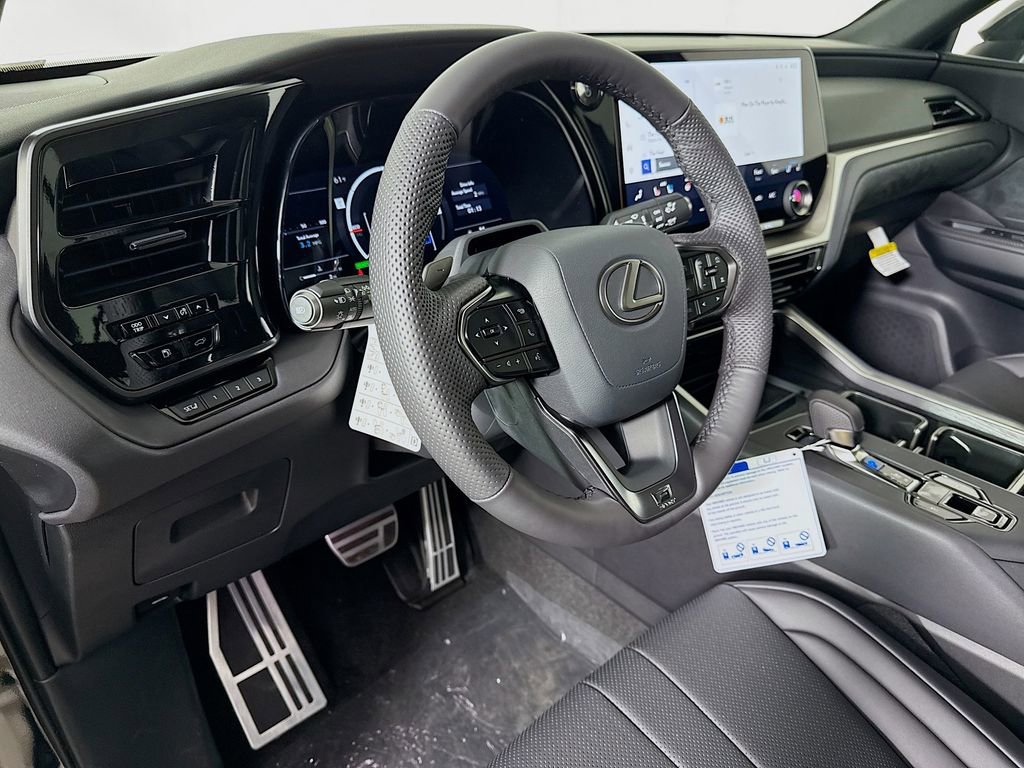 New 2026 Lexus TX 500h AWD image 9