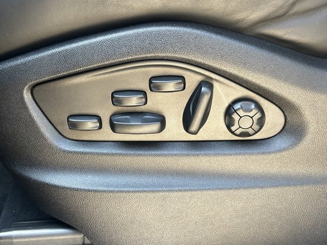 Certified 2022 Porsche Cayenne Platinum Edition image 31