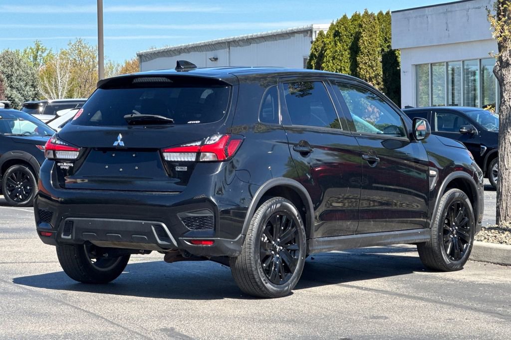 Used 2025 Mitsubishi Outlander Sport LE AWD/4WD image 4