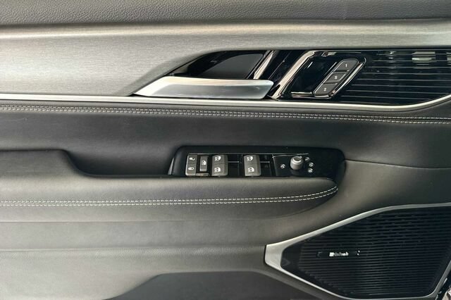 New 2026 Jeep Grand Wagoneer Limited AWD/4WD image 8