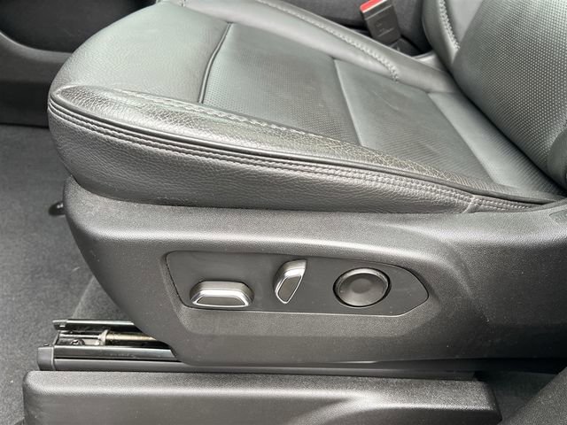 Certified 2022 GMC Yukon Denali w/ Denali Premium Package image 16