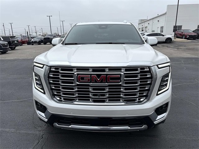 Used 2025 GMC Yukon Denali w/ Sun & Power Step Package image 7
