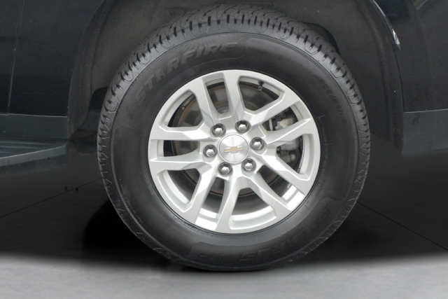 Used 2024 Chevrolet Suburban LT AWD/4WD image 39