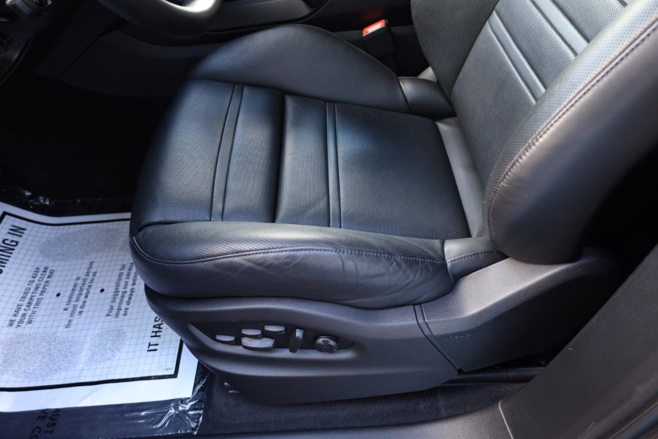 Used 2022 Porsche Cayenne GTS AWD/4WD image 7