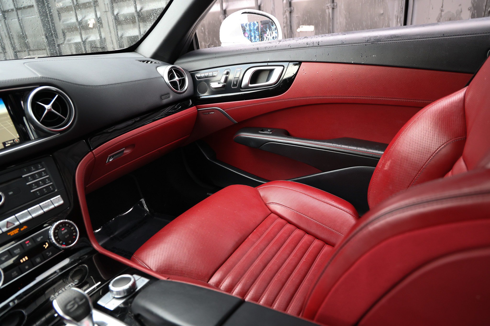 Used 2017 Mercedes-Benz SL 550 image 25