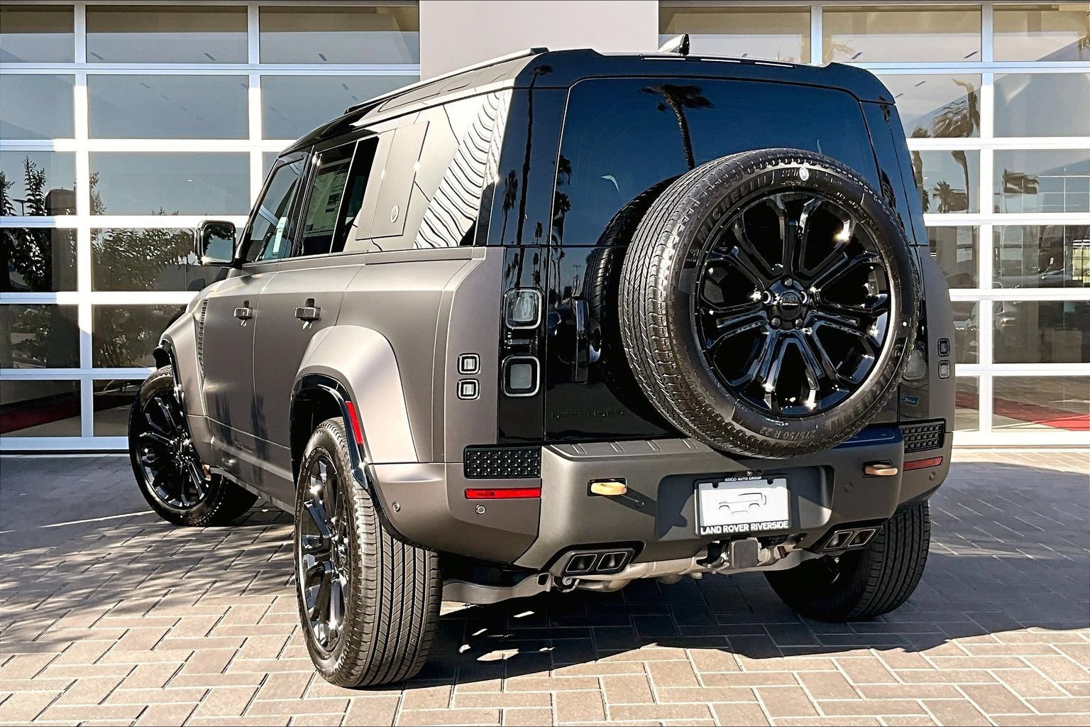 New 2026 Land Rover Defender 110 OCTA AWD/4WD image 3