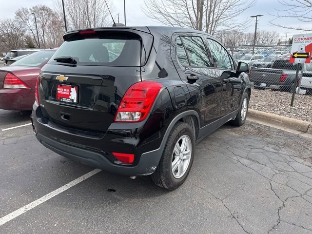Used 2020 Chevrolet Trax LS image 2