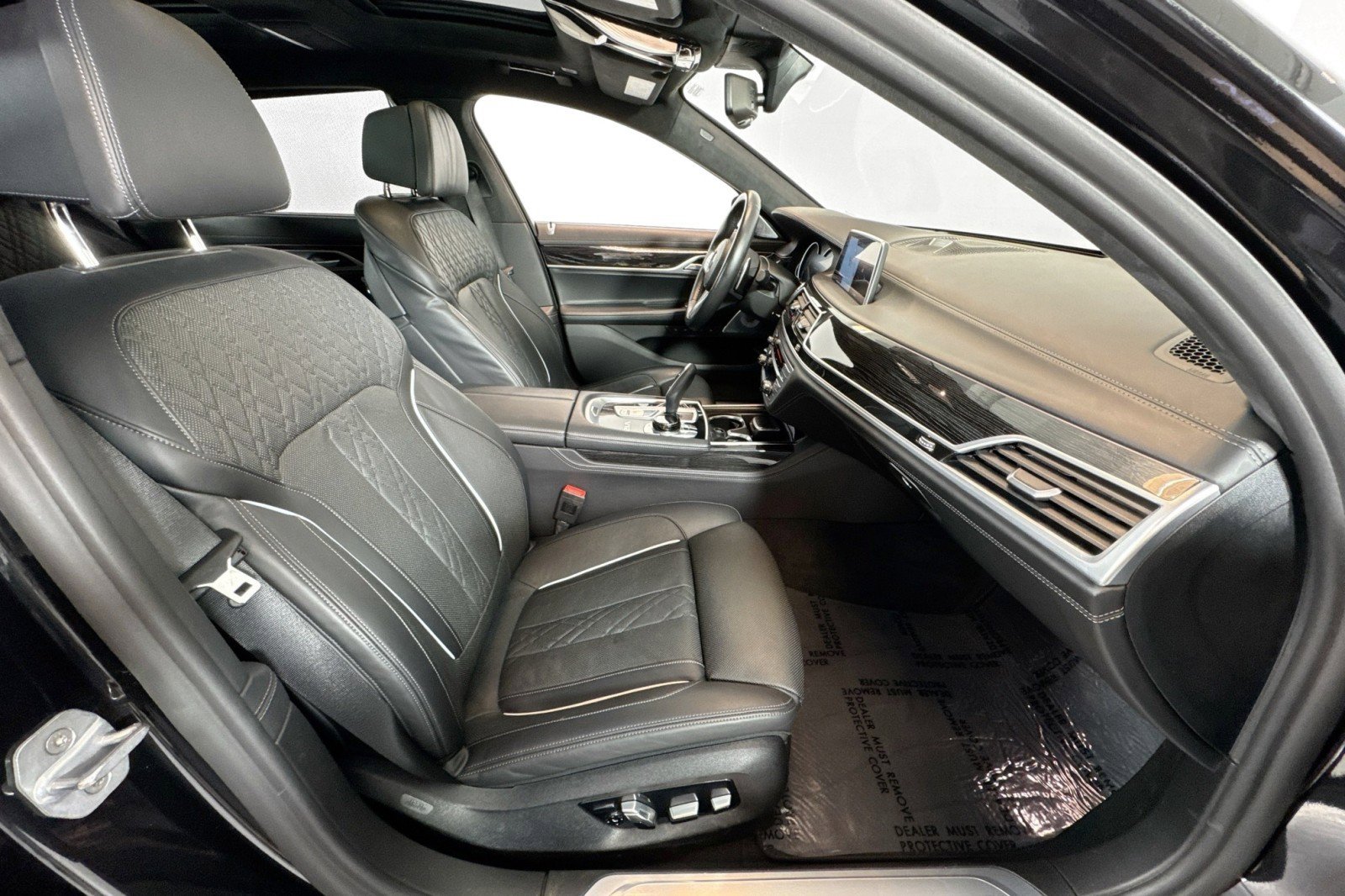 Used 2019 BMW M760i xDrive w/ Luxury Rear Seating Package image 28