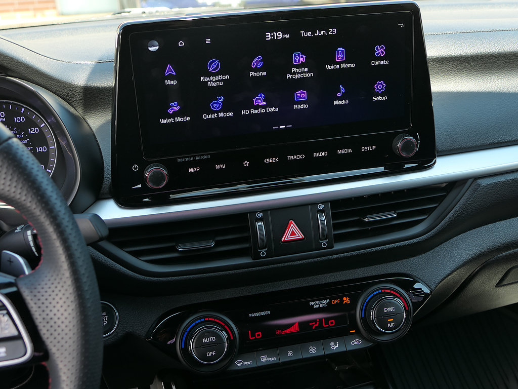 Used 2023 Kia Forte GT w/ GT2 Package FWD image 17