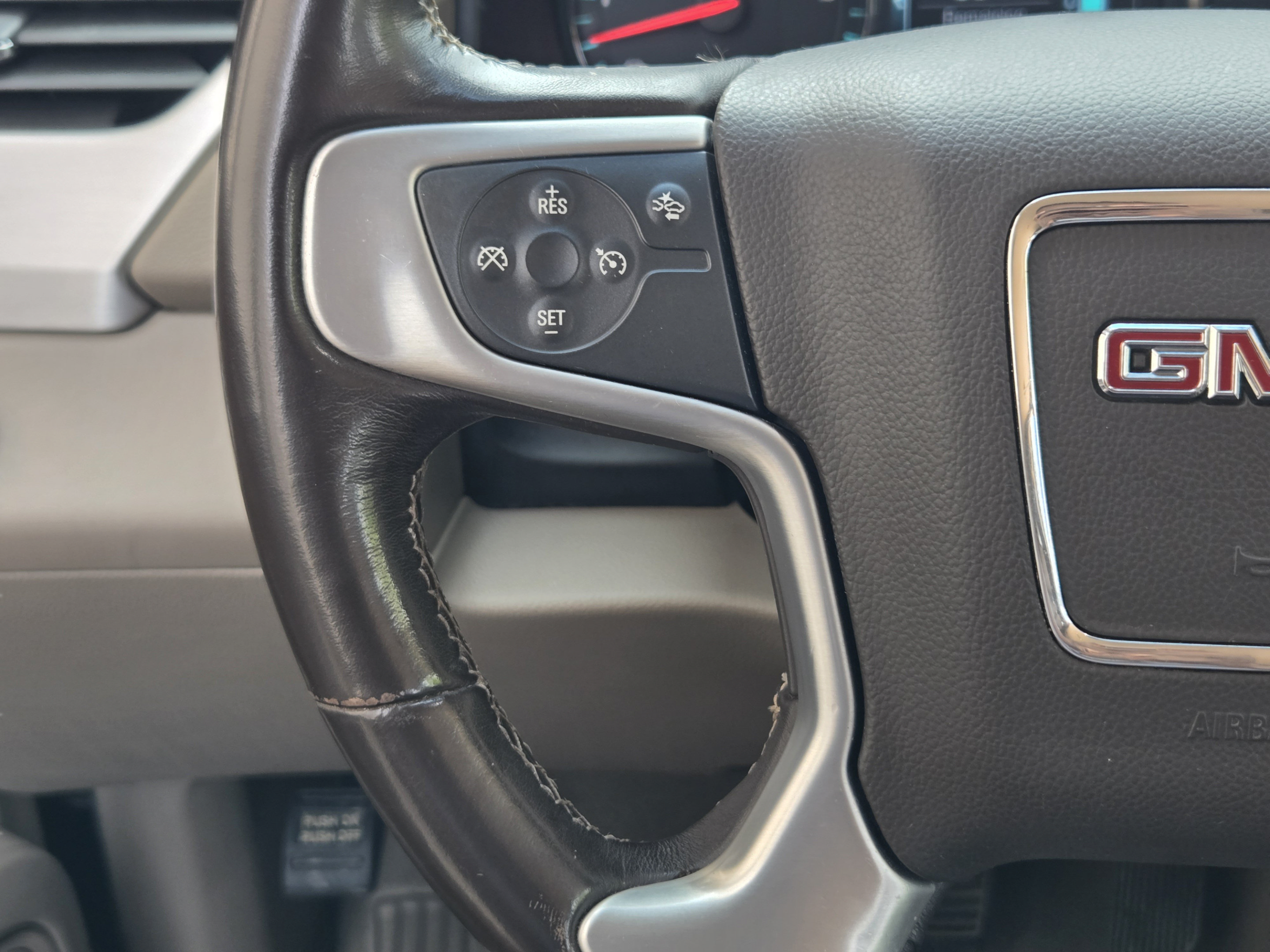 Used 2019 GMC Yukon SLT RWD image 26