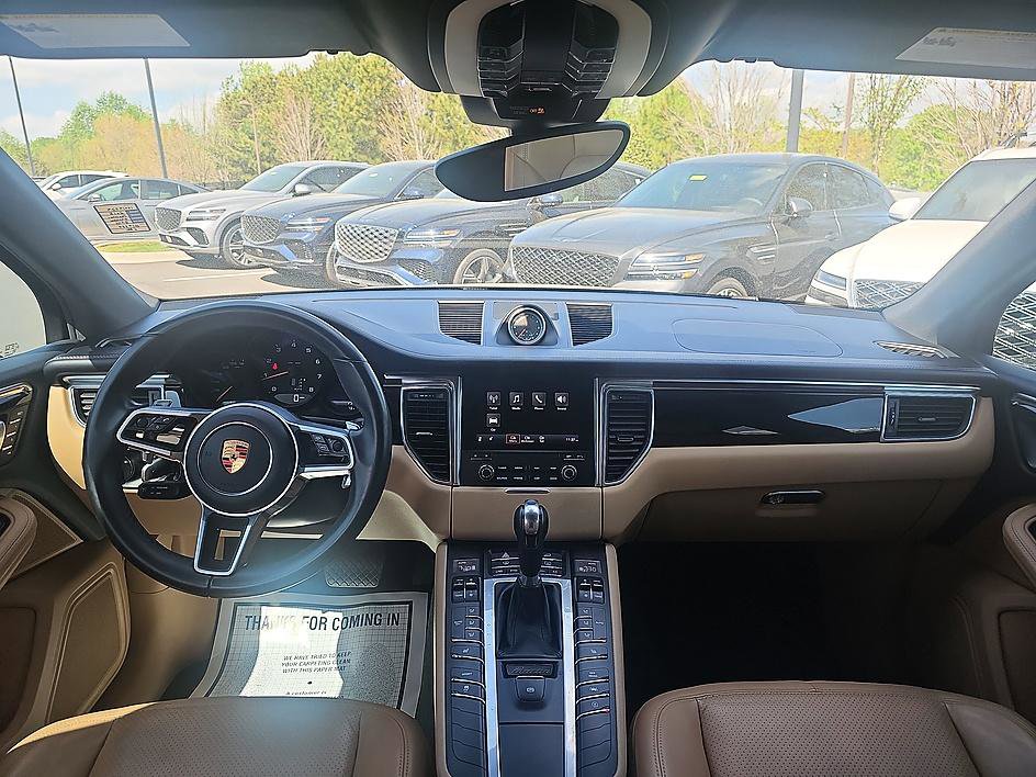 Used 2018 Porsche Macan image 31