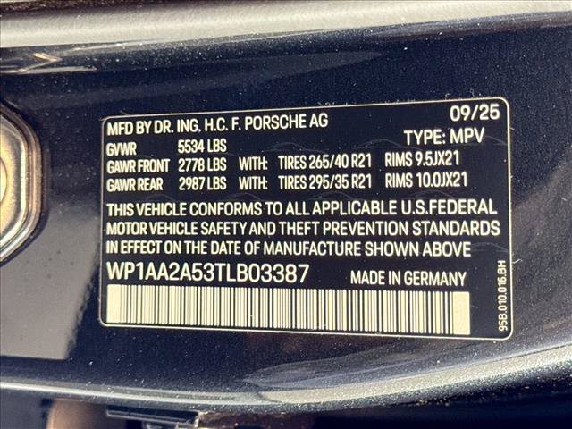 Certified 2026 Porsche Macan AWD/4WD image 27