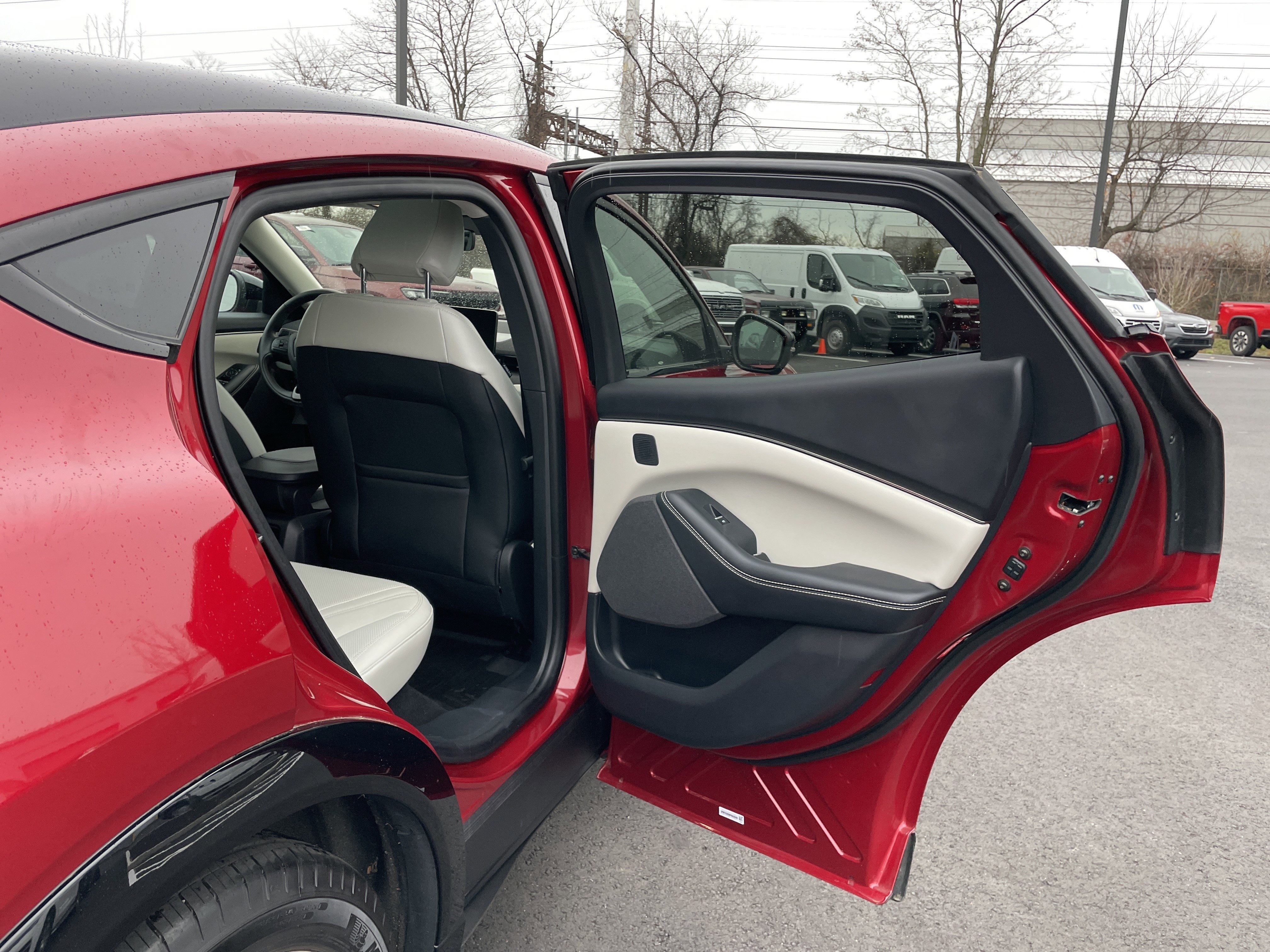 Used 2023 Ford Mustang Mach-E Premium image 18