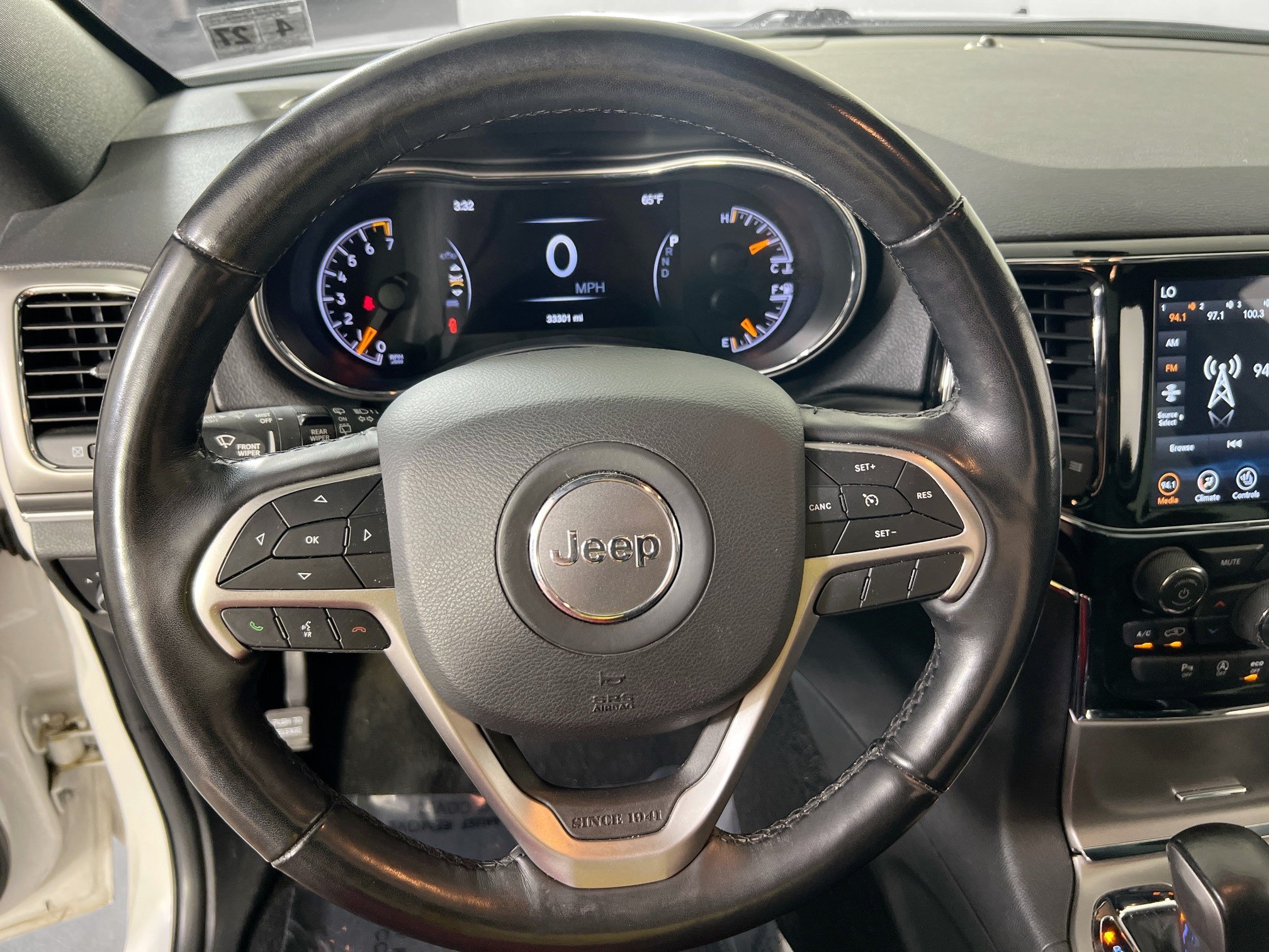 Used 2022 Jeep Grand Cherokee Limited AWD/4WD image 11